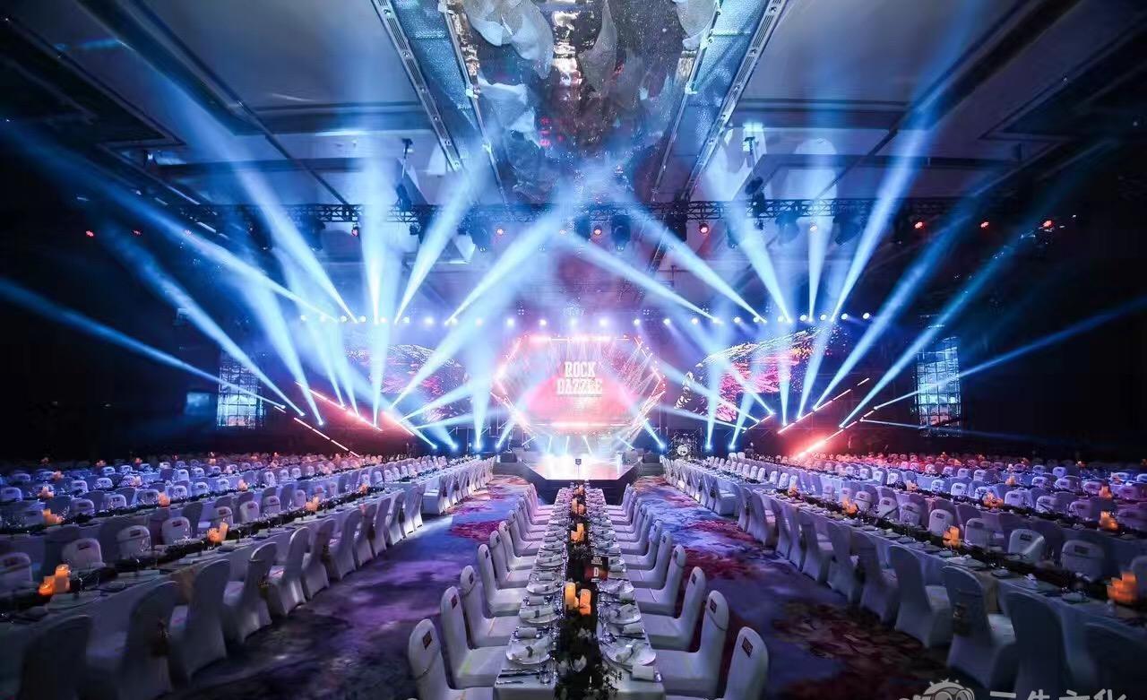 撰寫畢業晚會主題活動策劃方案需要包含哪些內容？